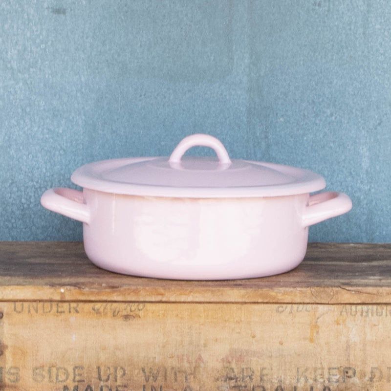 Enamel Cookware in Pink